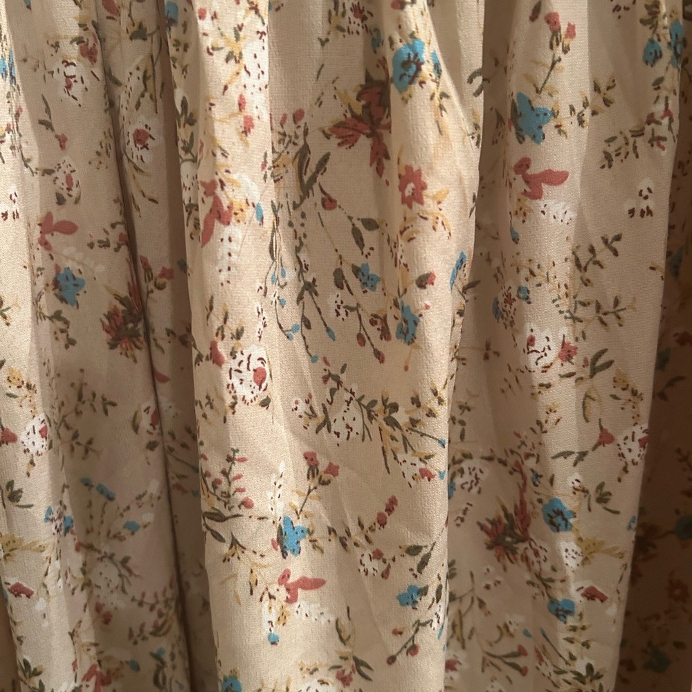 Floral Print Women's Dress in Large - Picture 3 of 3